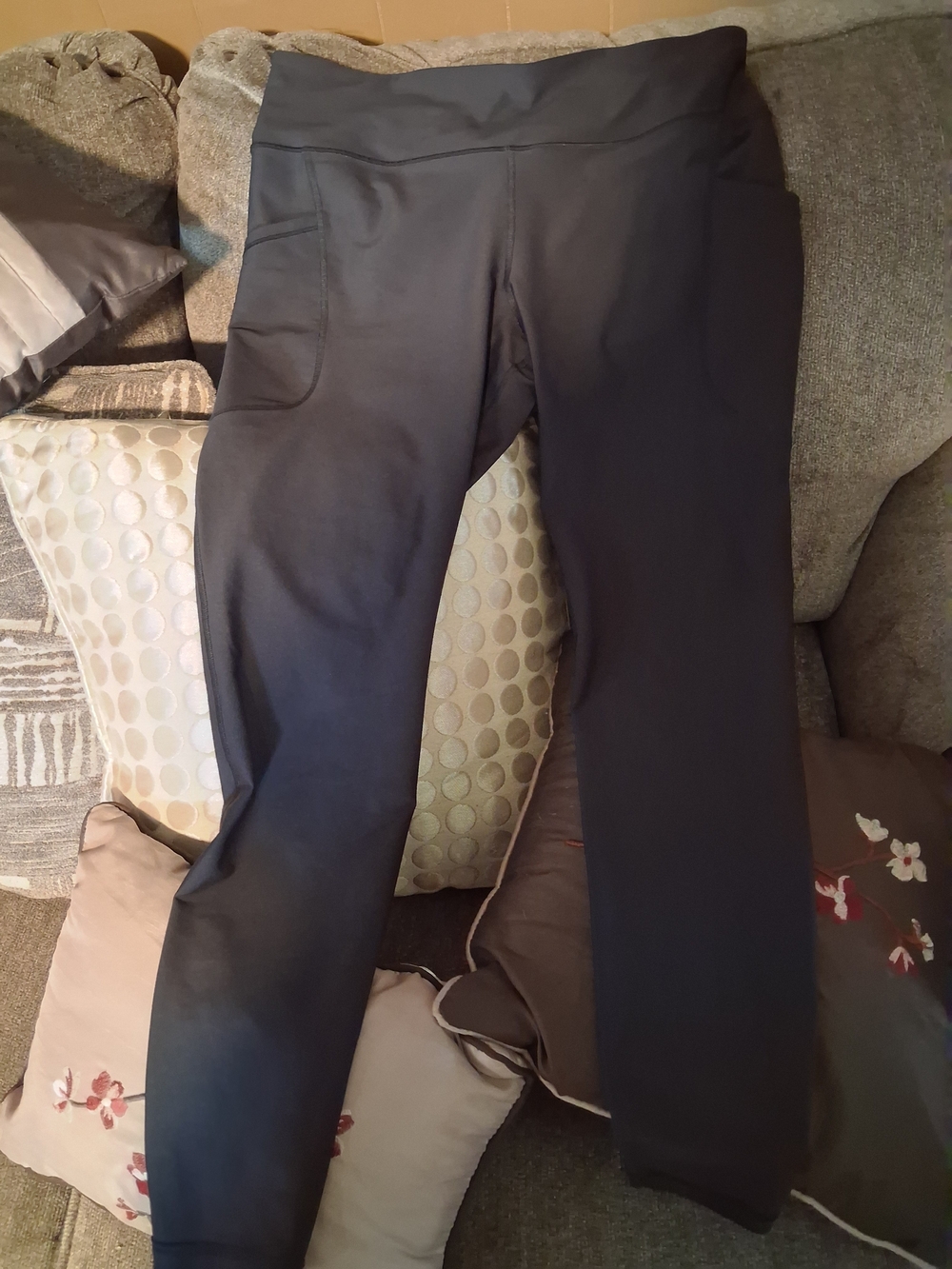 Old Navy Women's Black Leggings with Side Pockets